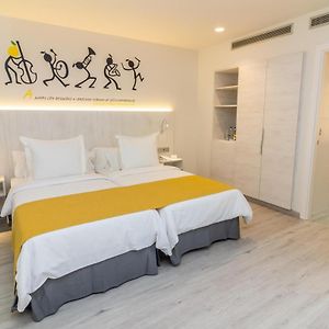 Habitación Estándar Clásica con 2 Camas Individuales